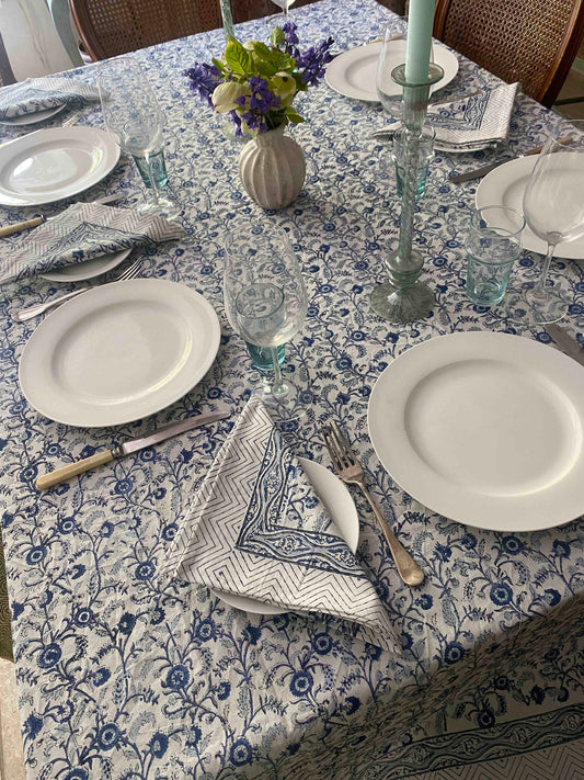 Blues tablecloth and napkins