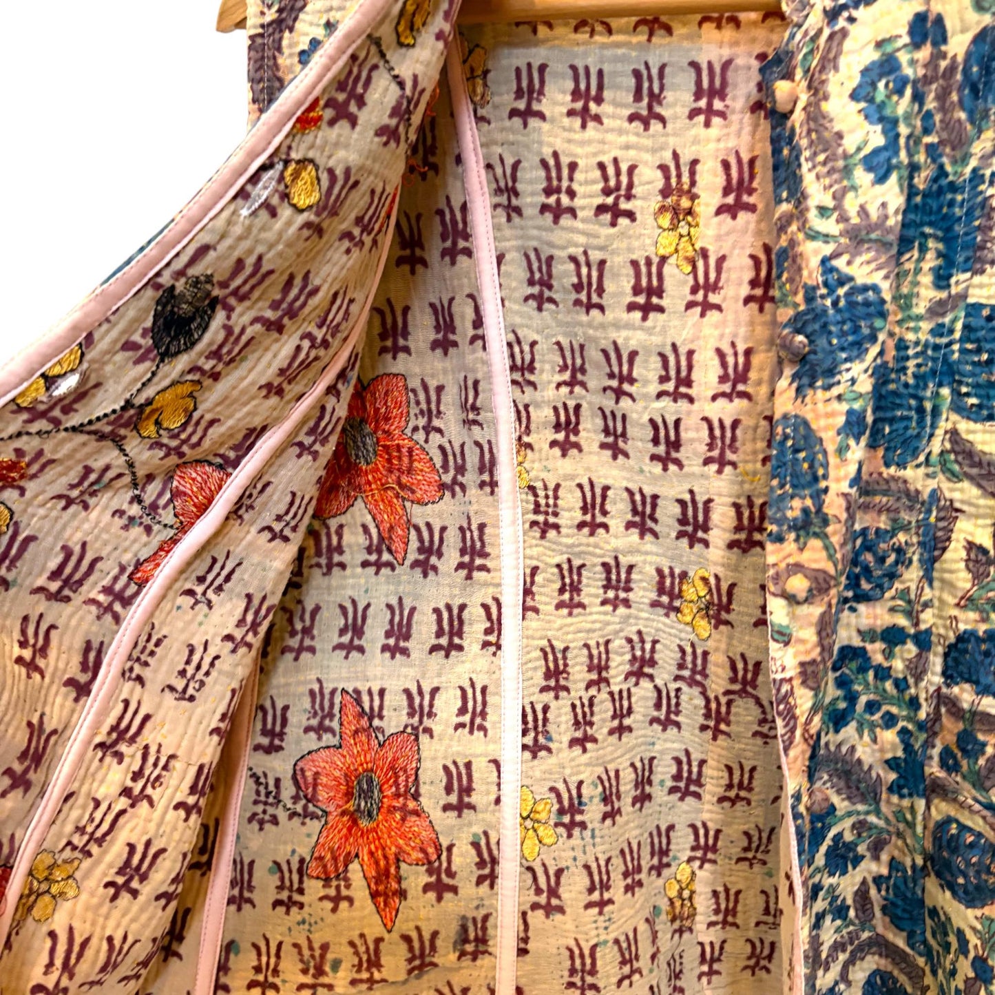 ladies kantha giet inside