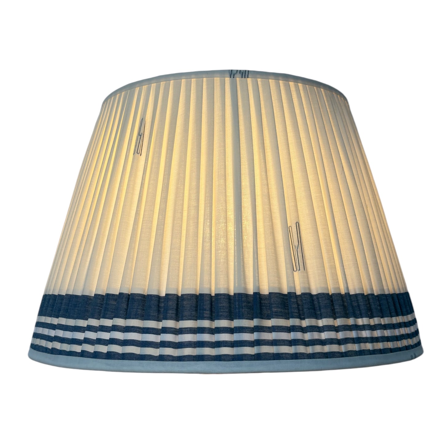 Manjal blue lampshade lit