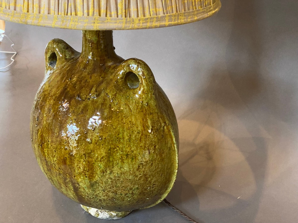 Saffron table lamp