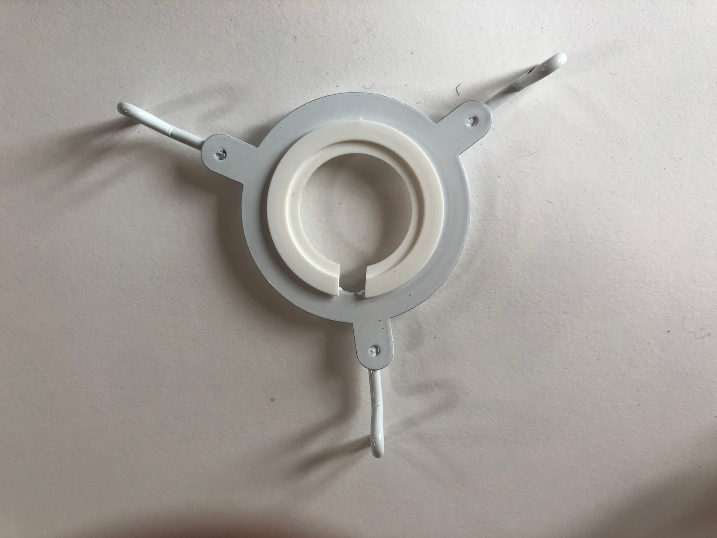 Pendant spider