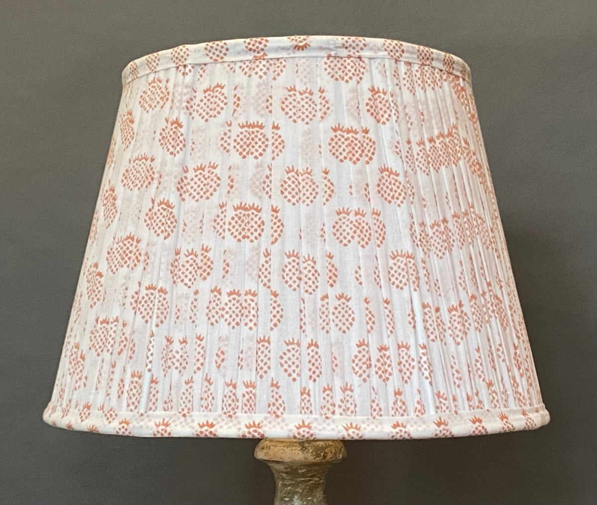 Orange and white pineapple cotton lampsahde