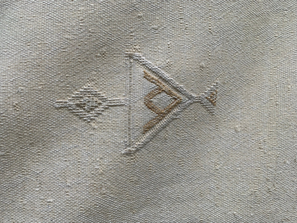 White cactus silk kilim rug