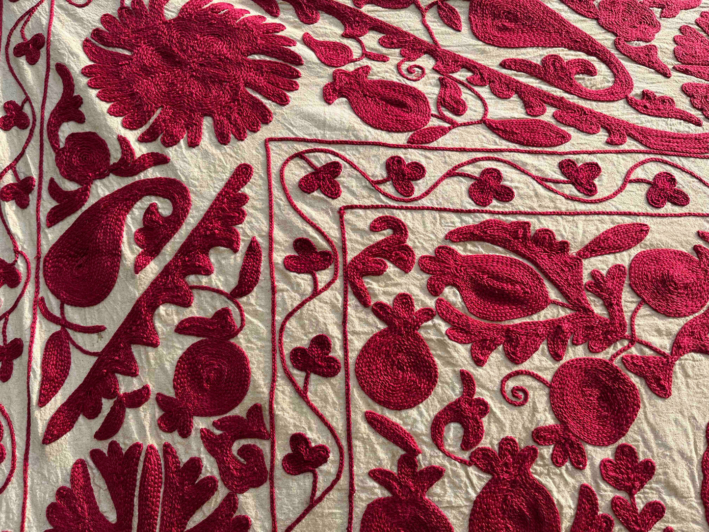 Red oatmeal border suzani