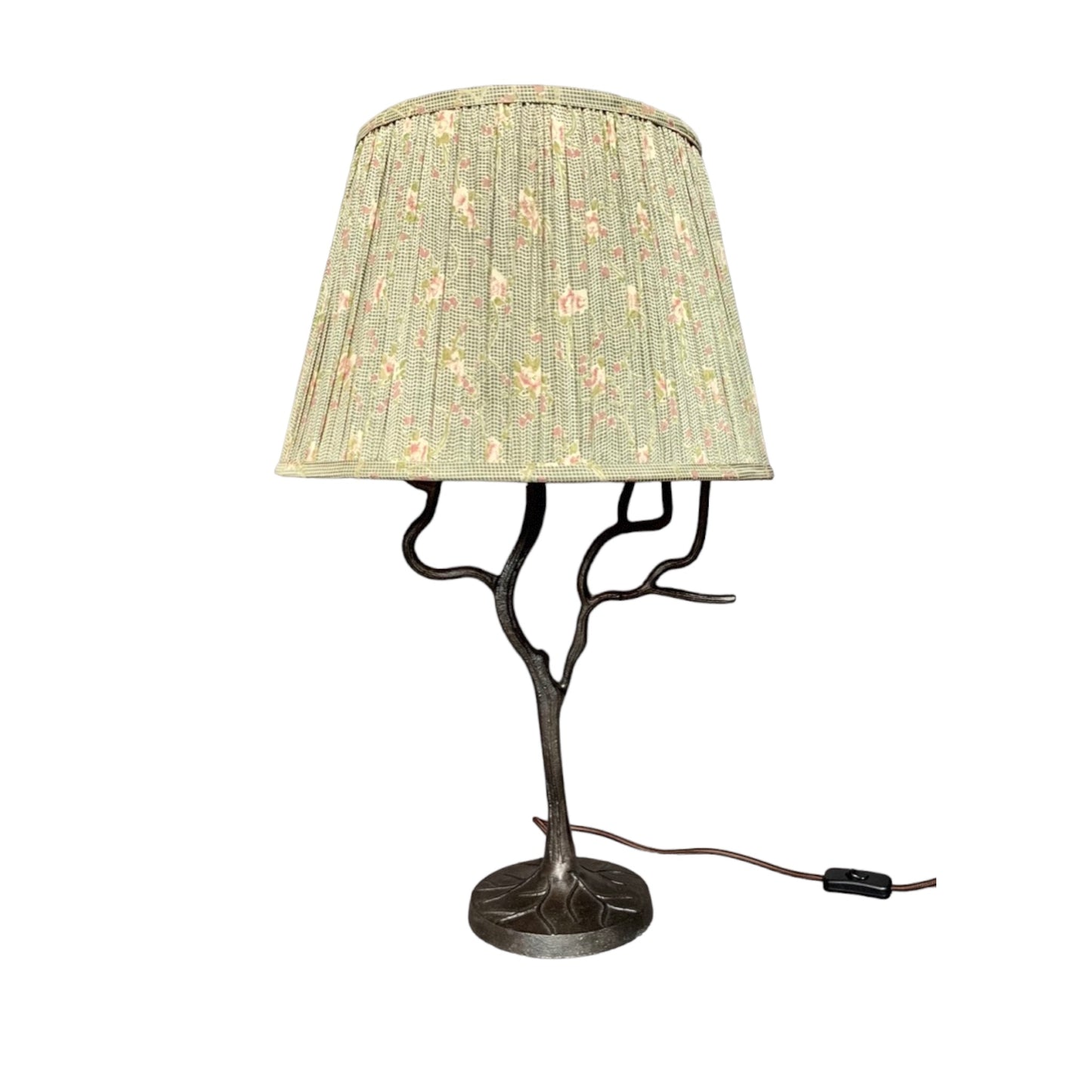 Adita tree lamp with green trellis lampshade