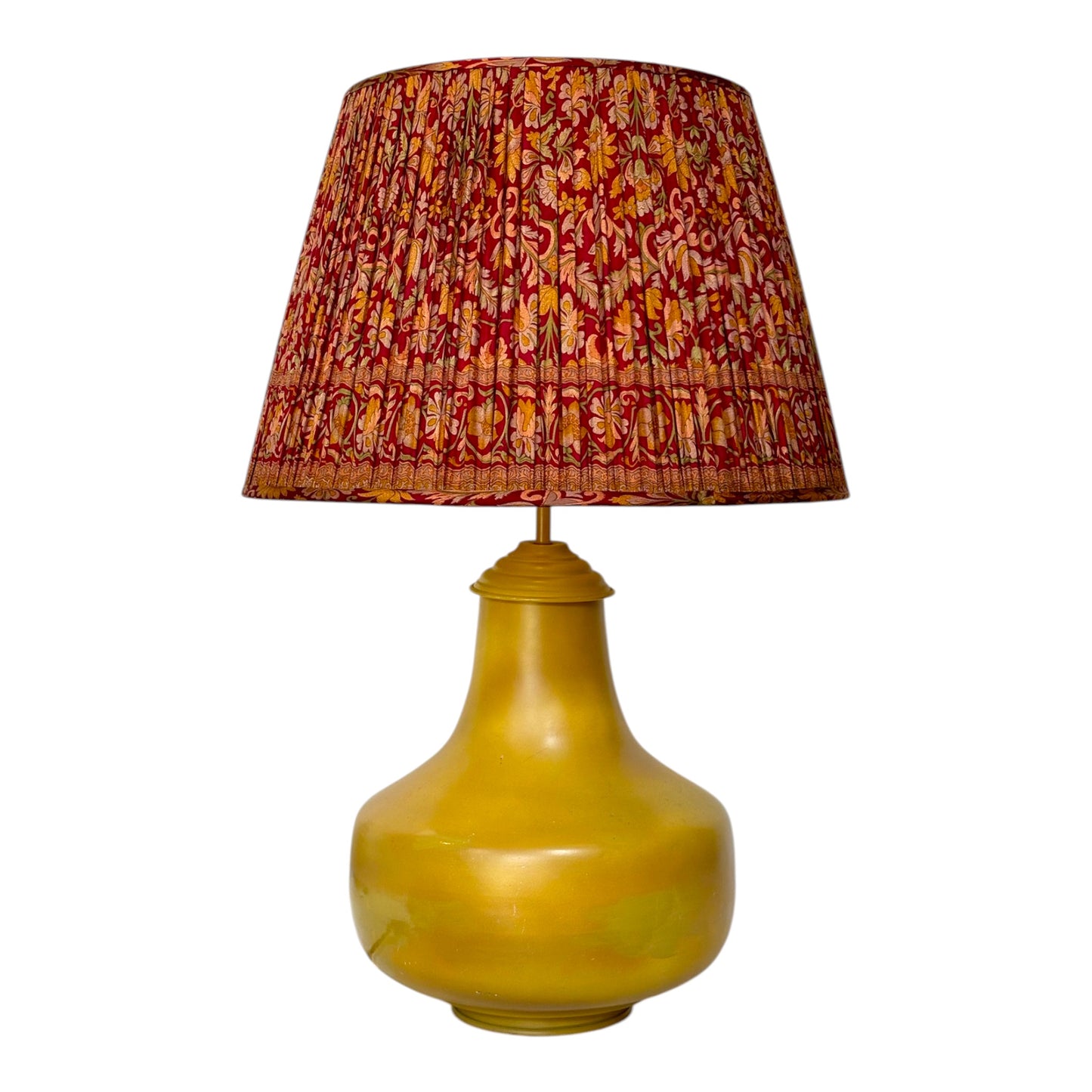 Carmine lampshade on Priyanka table lamp