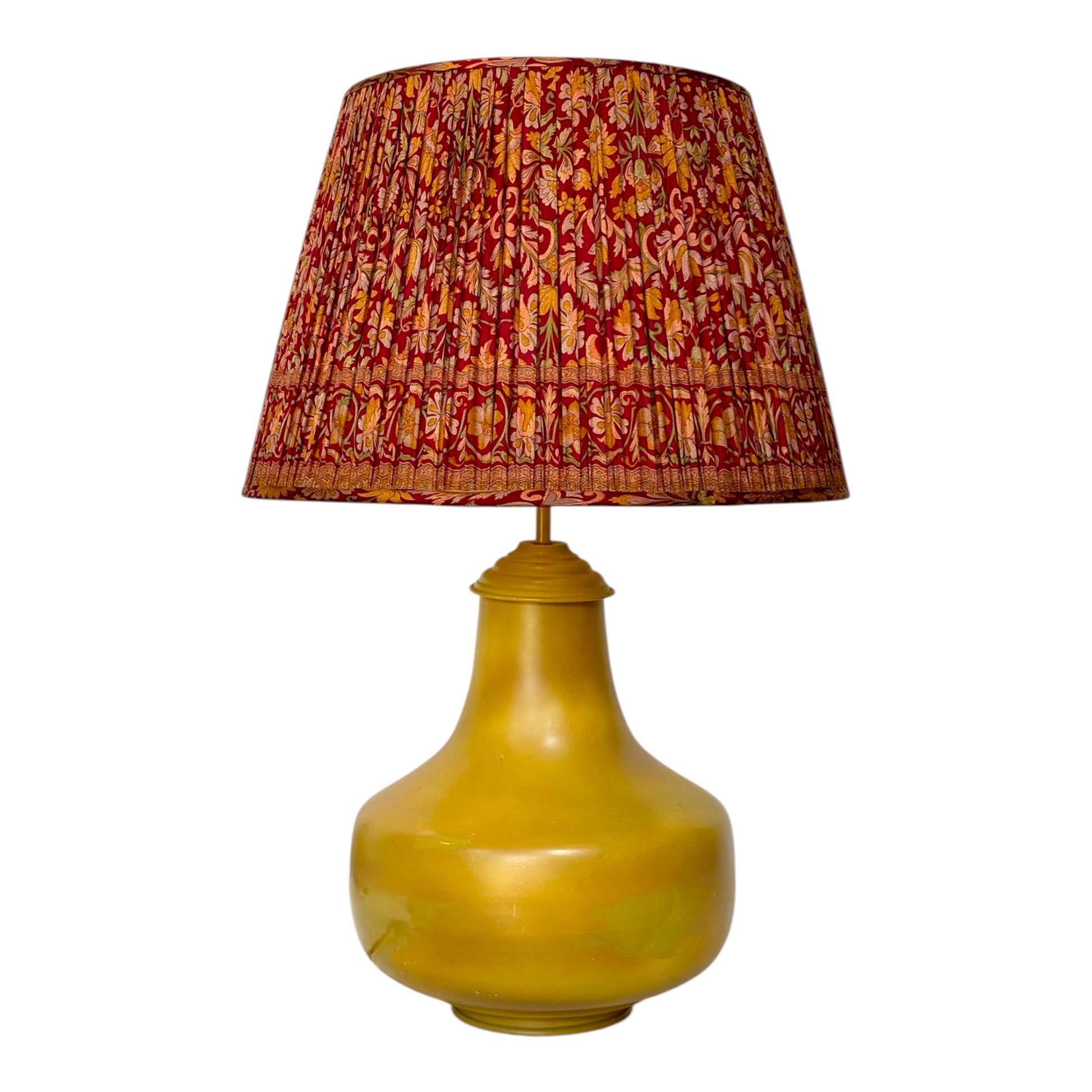 Carmine lampshade on Priyanka table lamp