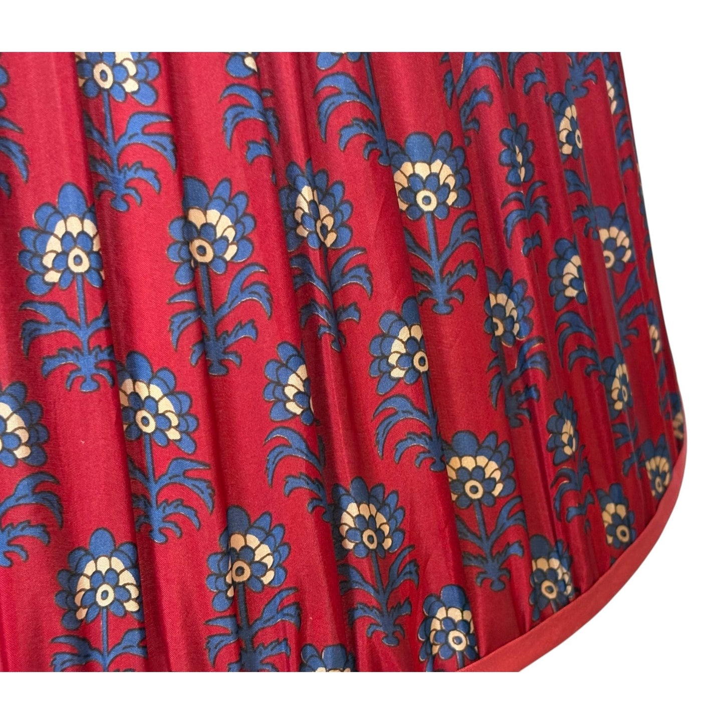 close up of 40cm scarlet paisley lampshade