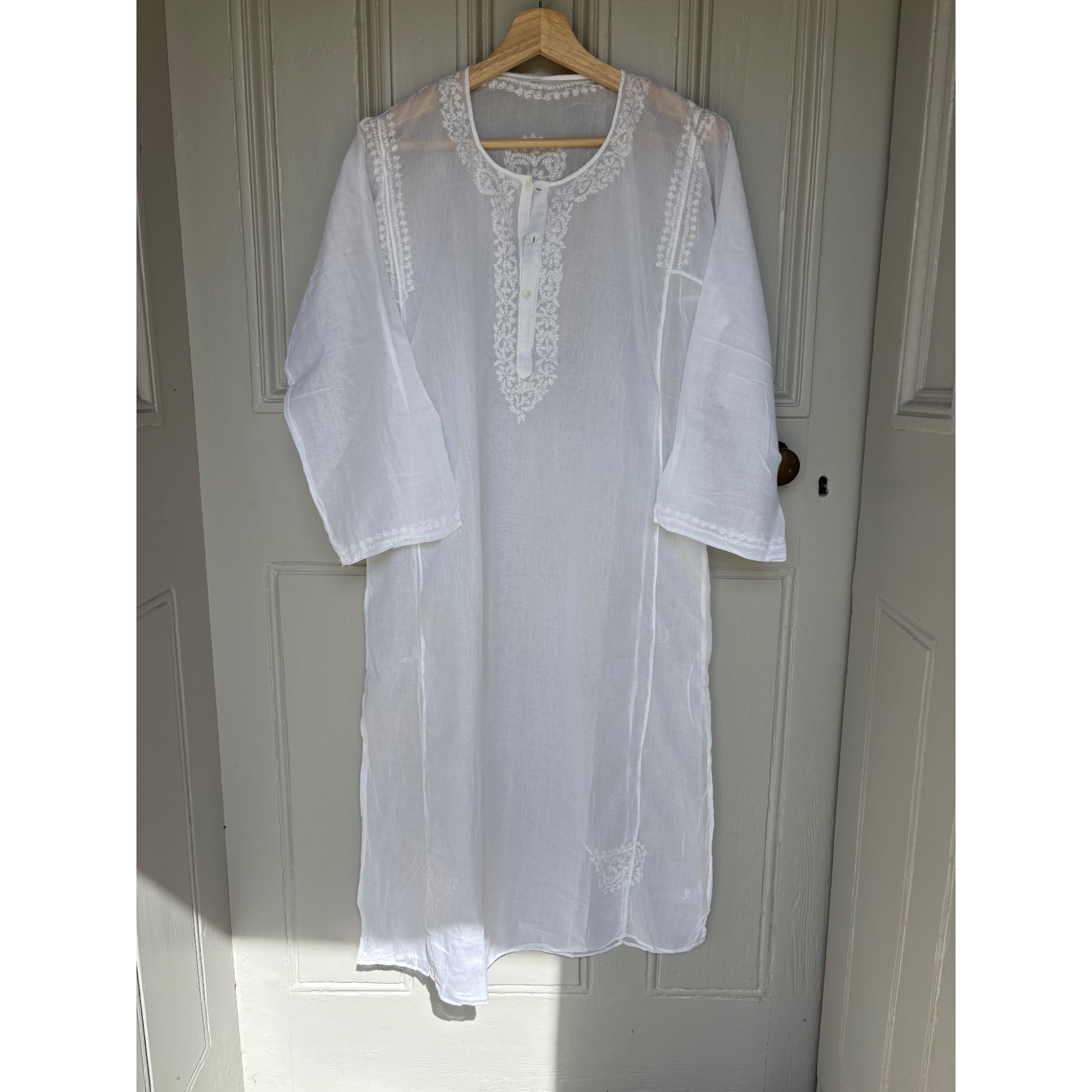 White cotton nightie door