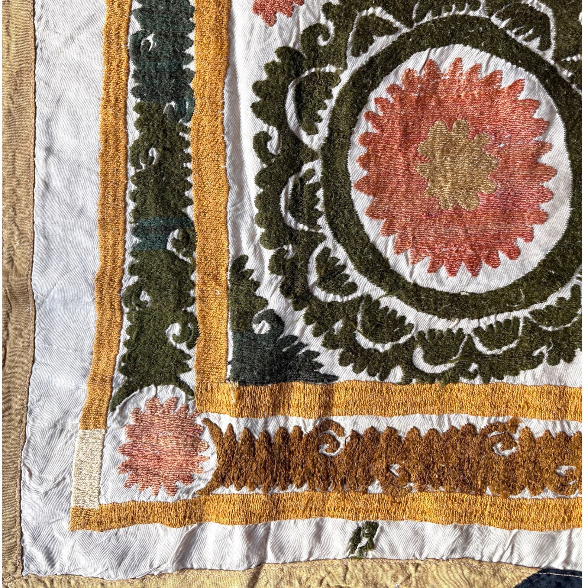 close up suzani square