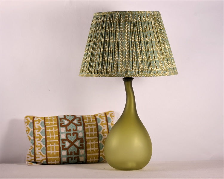 Yellow glass deals table lamp